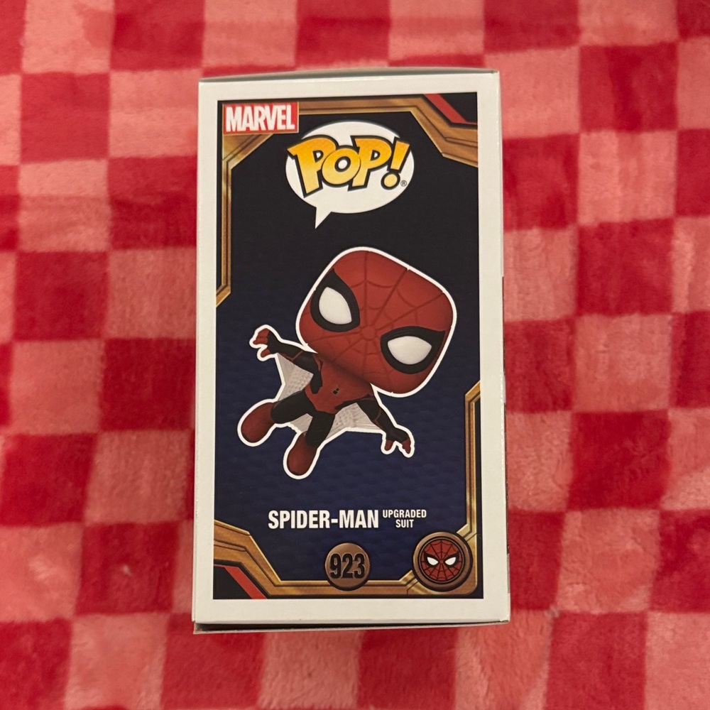 Funko Pop! Spider-Man Upgraded Suit - Figure 923 - Picture 5 of 5